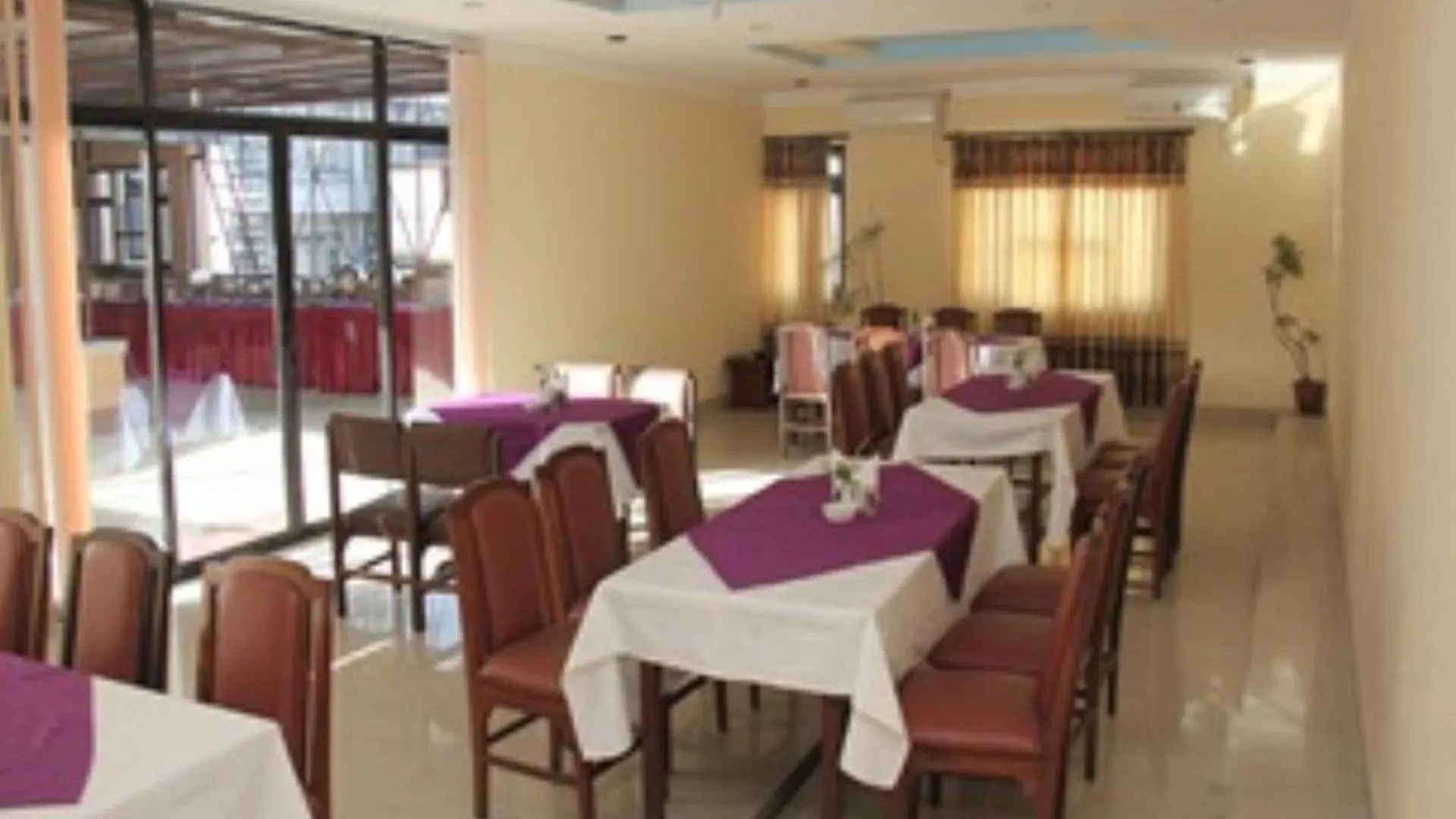 Hotel Pacific Kathmandu 2*,